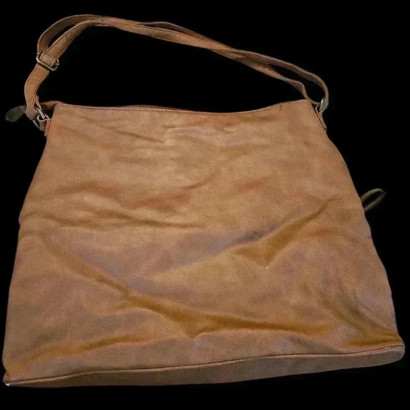 Cato's Brown Leather Shoulder Bag With Paisley interior. - Picture 3 of 6